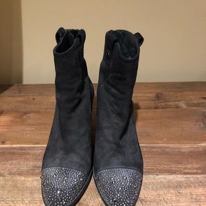 Black booties only worn once